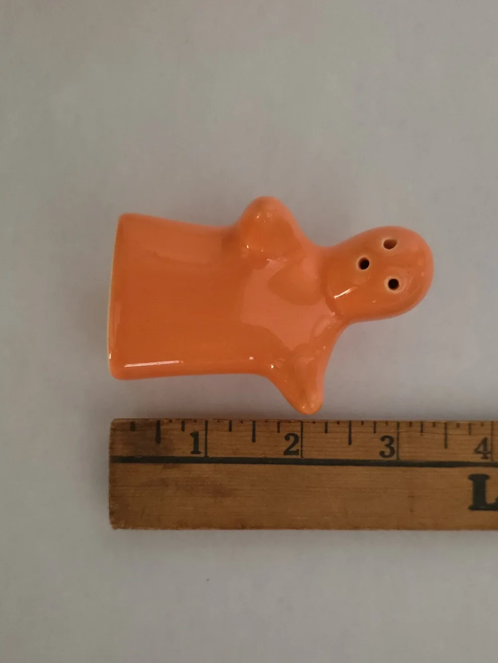 Vintage Hugging Glossy Ceramic Ghosts Salt & Pepper Shakers Pair - Orange Duo